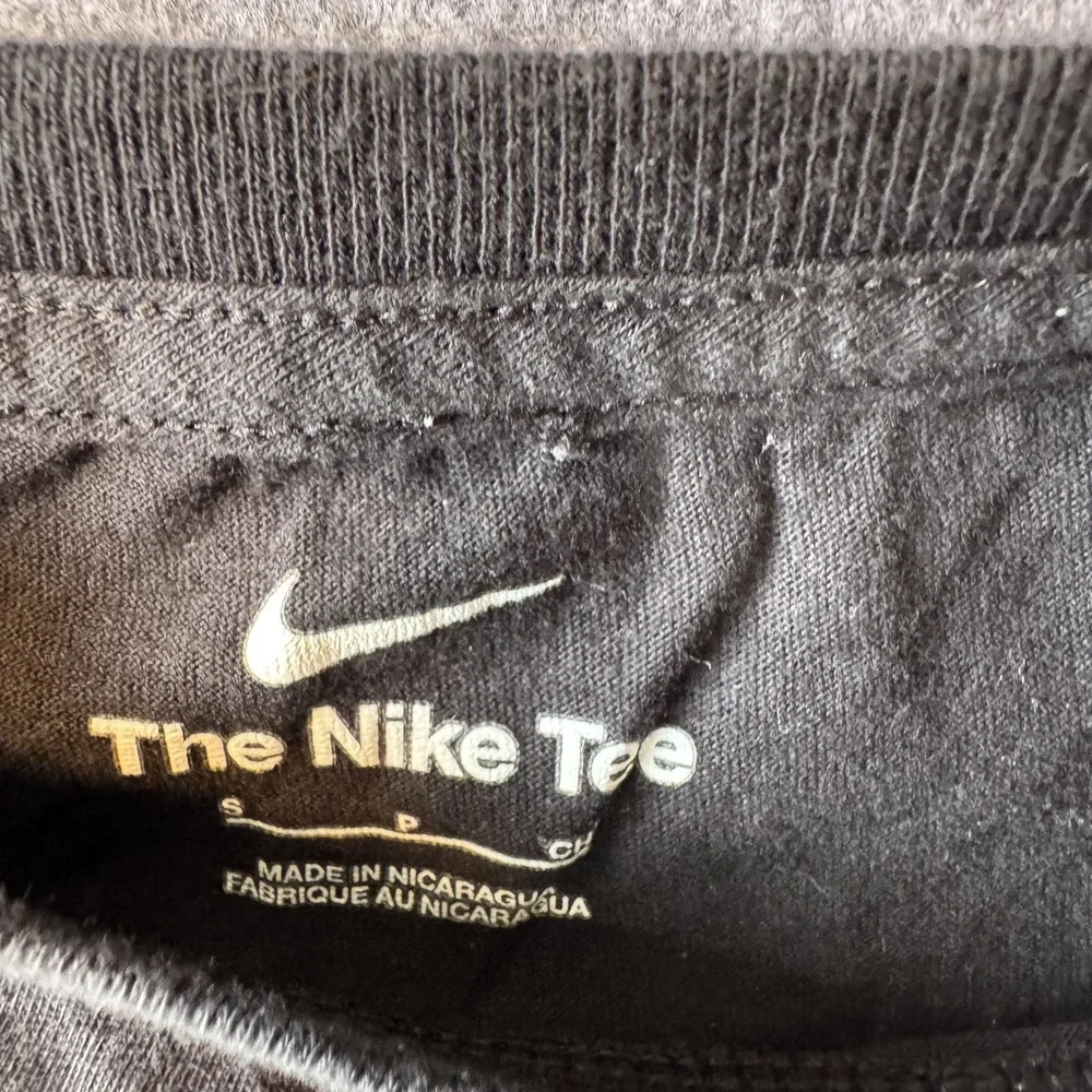 Nike Sportswear Futura Icon T-Shirt‎ Small Black Graphic Logo Cotton Tee